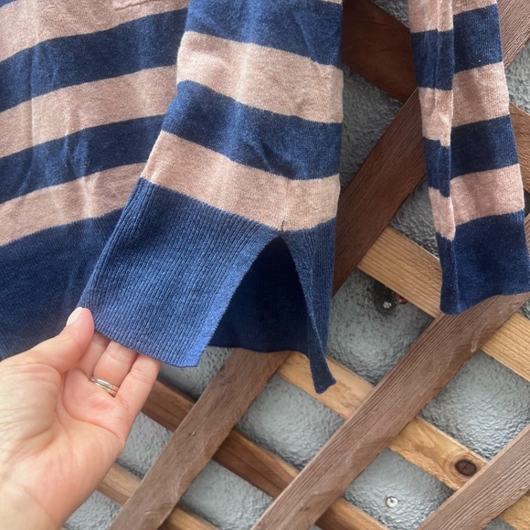 Madewell top\sweater - Picture 7 of 8